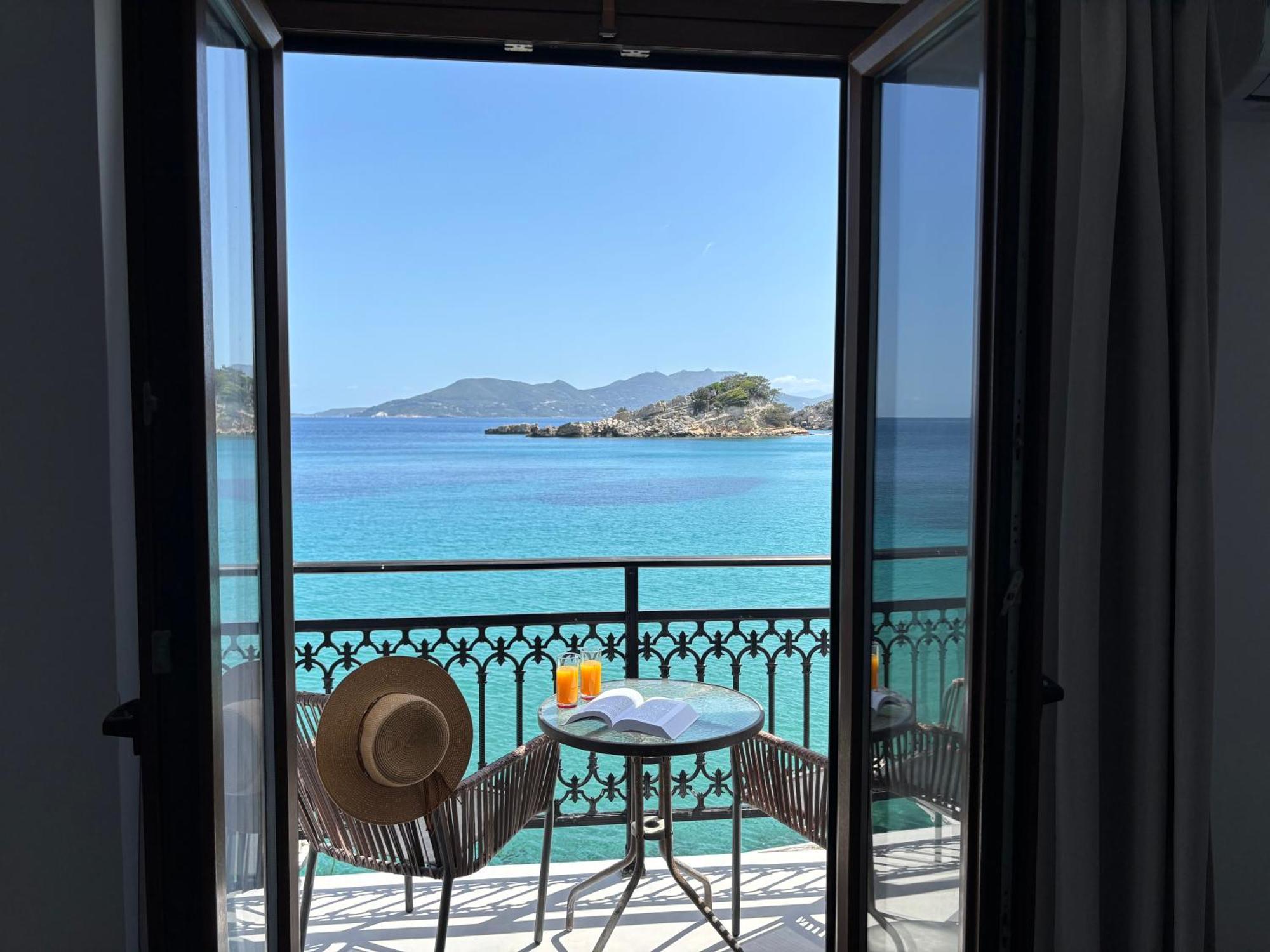 Galaris' Luxury Apartment Kokkari