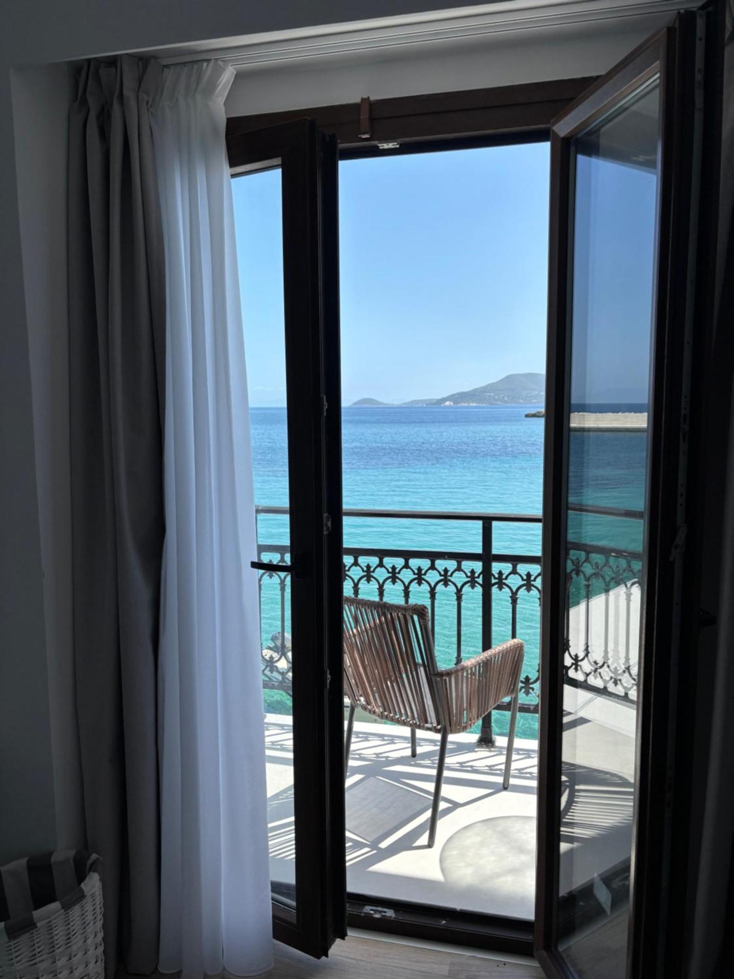 Galaris' Luxury Apartment Kokkari